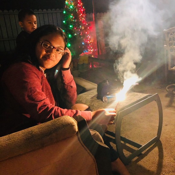 Meet your Posher, Vinolynn - Picture 2 of 5